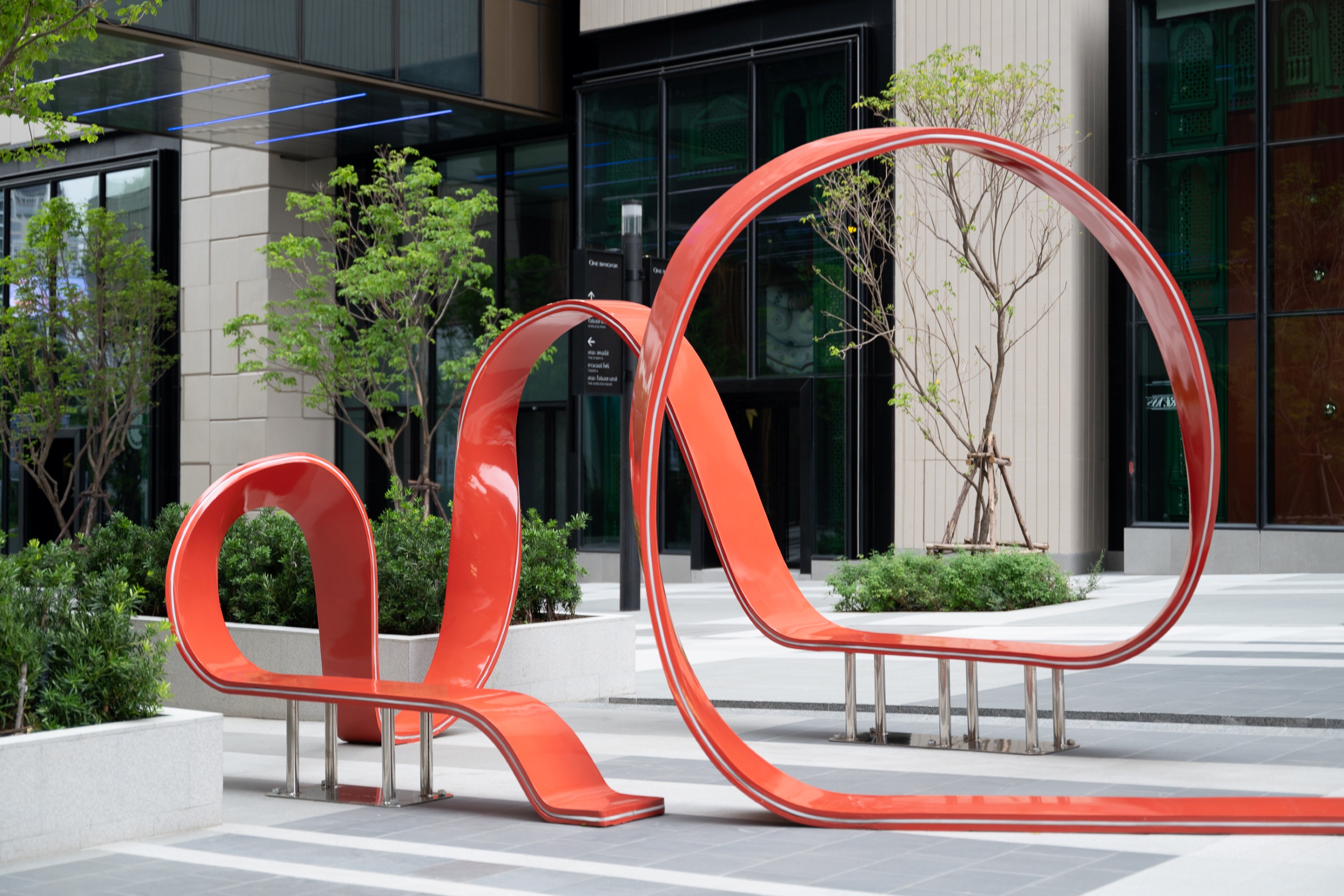 Ribbon Flow at One Bangkok