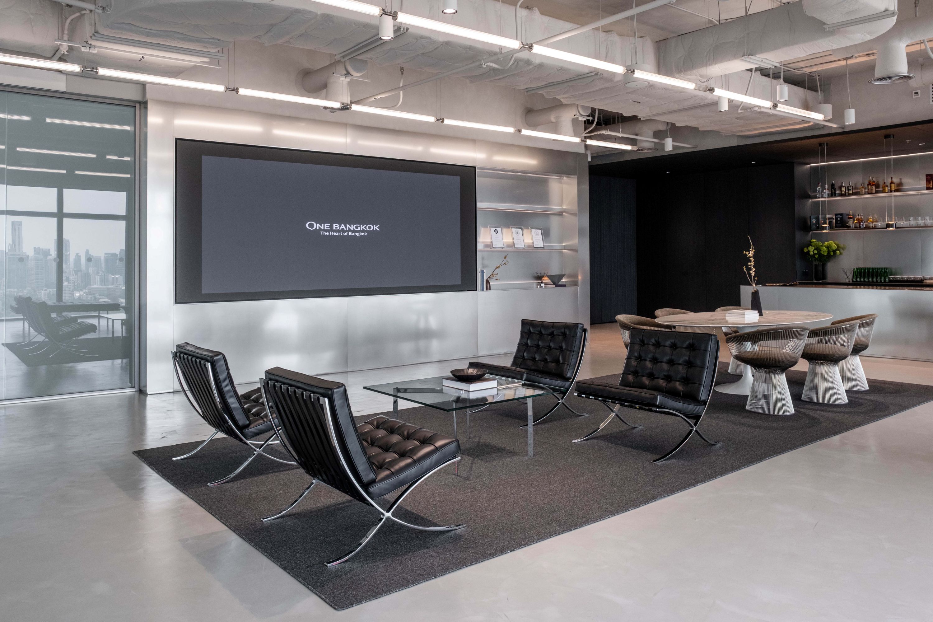 Premium office in Bangkok using strategic office layout design