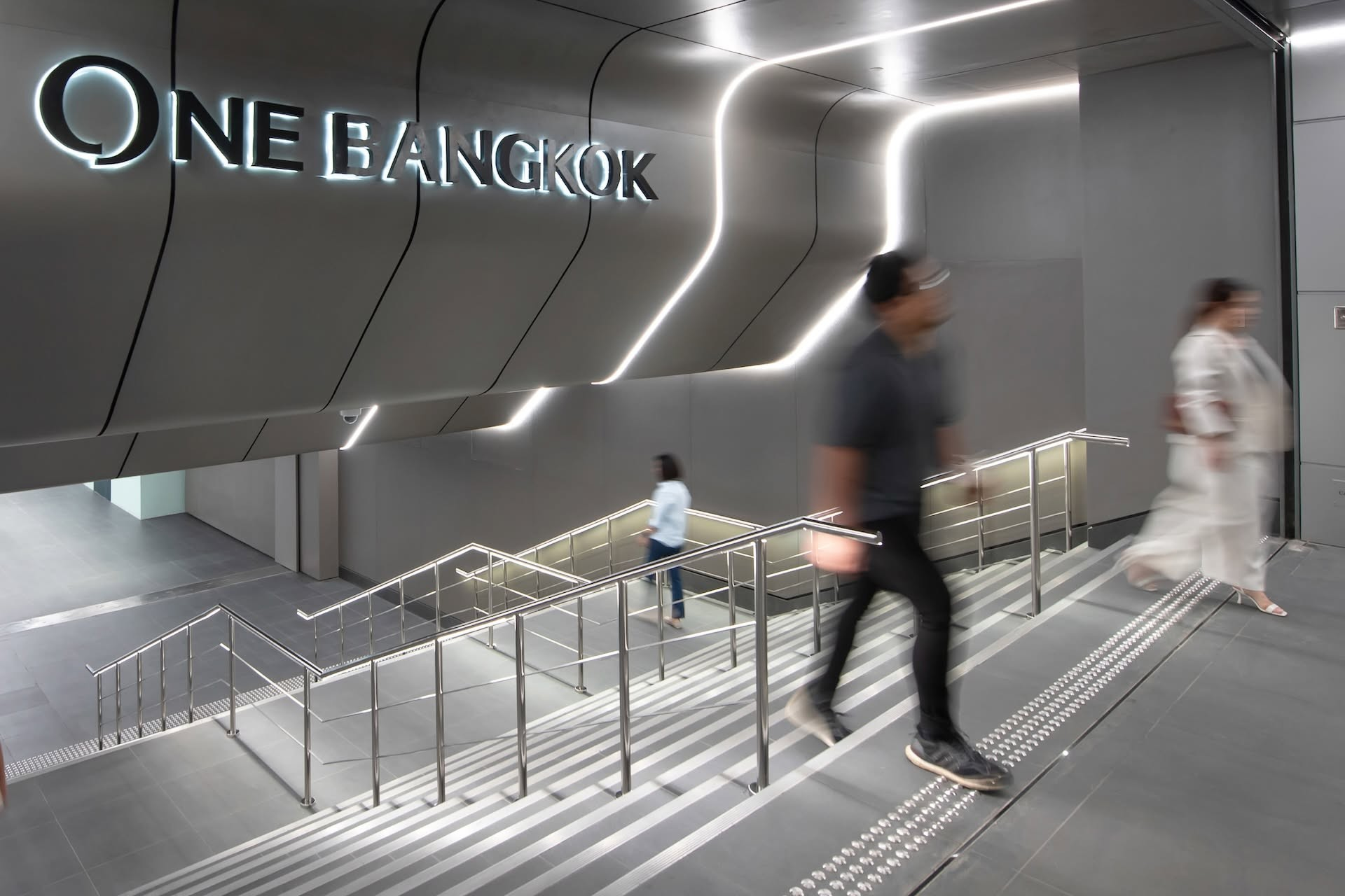 How to get to One Bangkok Forum: A summary of routes via MRT, BTS, and private car.
