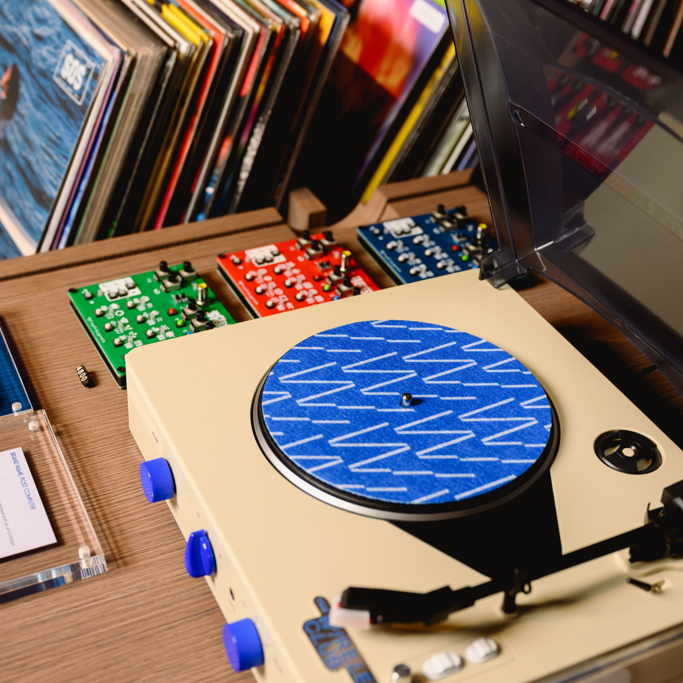 Listening Bar, Where the City Speaks Through Music